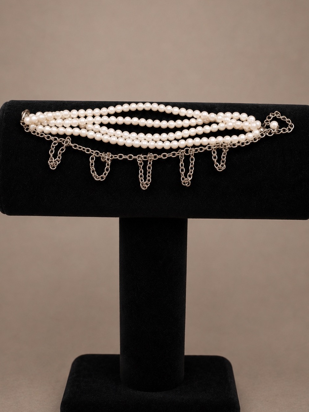 Vintage Triple Strand Faux Pearl Bracelet Gold Tone Chain Adjustable 8 W/ 2” Ext - Picture 3 of 3